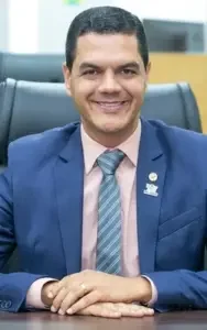 Biografia – Deputado Estadual Cássio Gois