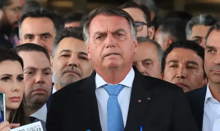 Trama golpista: STF inicia julgamento de Bolsonaro e mais sete aliados