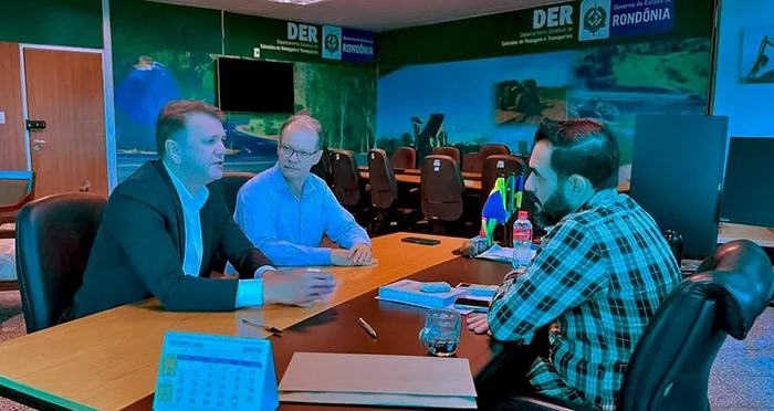 Colorado do Oeste inicia recuperação asfáltica em 22 vias urbanas, com apoio do deputado Luizinho Goebel