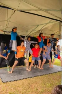 Circo das Crianças apresenta espetáculo “Meu sonho é ser Palhaço” em Vilhena com apoio cultural; confira imagens