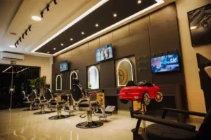 Don Diego Barbershop se aproxima de dois anos em Vilhena e busca novo barbeiro para ampliar equipe