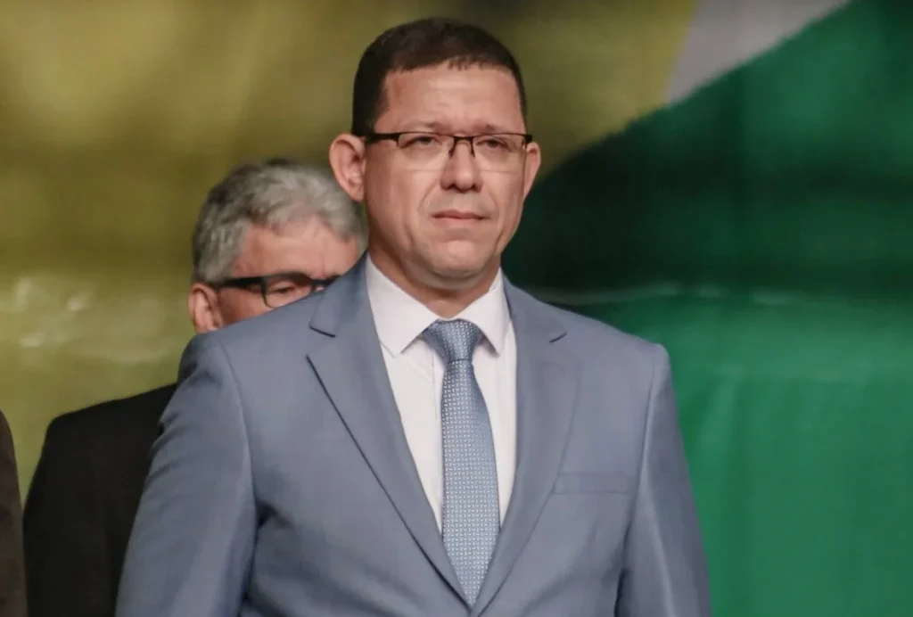 Silêncio no Dia das Mães expõe distanciamento do governo Marcos Rocha e fragilidade da comunicação oficial
