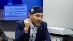 Fernando Máximo critica decisão do STF sobre Lei da Dosimetria e diz que “Brasil está de cabeça para baixo”