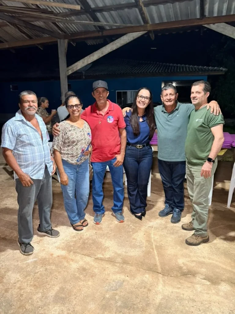 Rosangela Donadon reúne representantes de associações e destaca parceria para atender produtores rurais