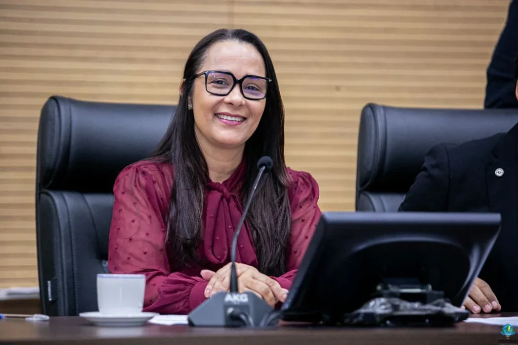 Rosangela Donadon destina R$ 875 mil para compra de 144 aparelhos de ar-condicionado para escolas de Vilhena